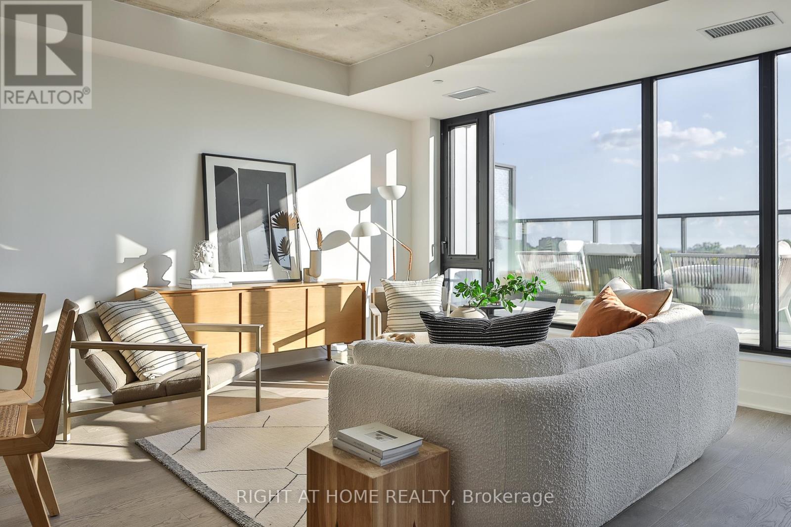 607 - 2720 Dundas Street W, Toronto, Ontario  M6P 1Y2 - Photo 11 - W12962894