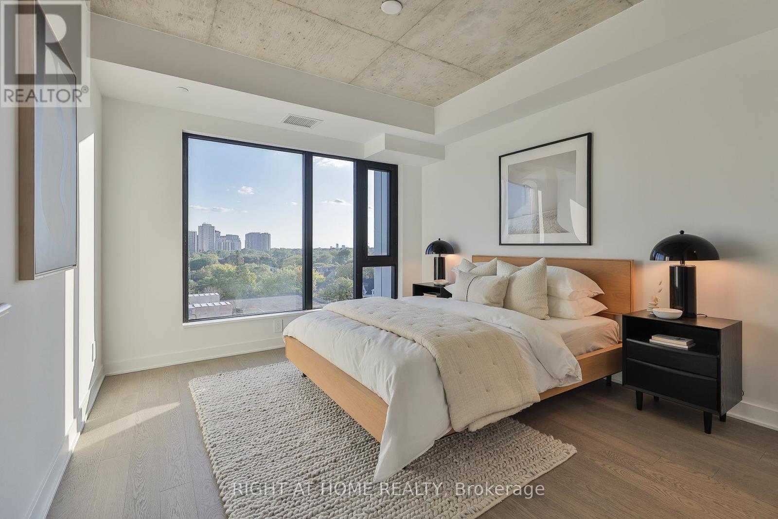 607 - 2720 Dundas Street W, Toronto, Ontario  M6P 1Y2 - Photo 18 - W12962894