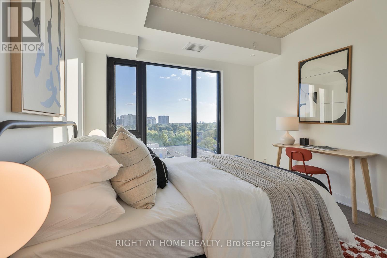 607 - 2720 Dundas Street W, Toronto, Ontario  M6P 1Y2 - Photo 23 - W12962894