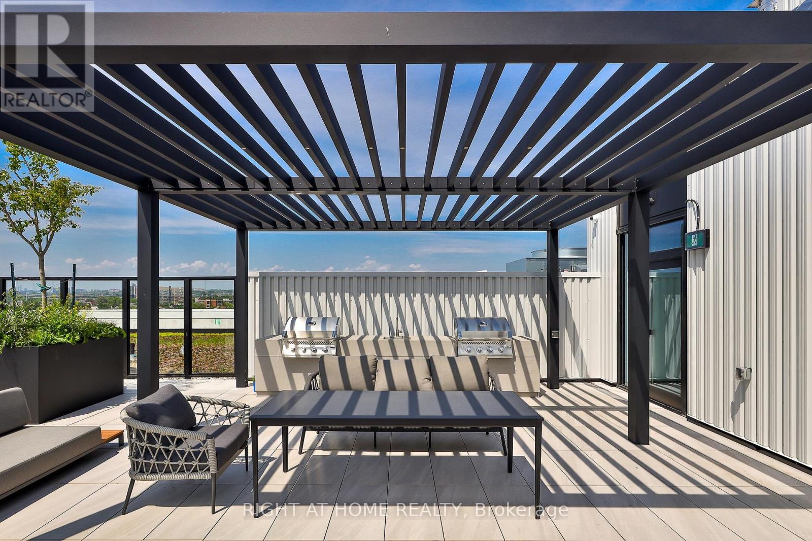 607 - 2720 Dundas Street W, Toronto, Ontario  M6P 1Y2 - Photo 26 - W12962894