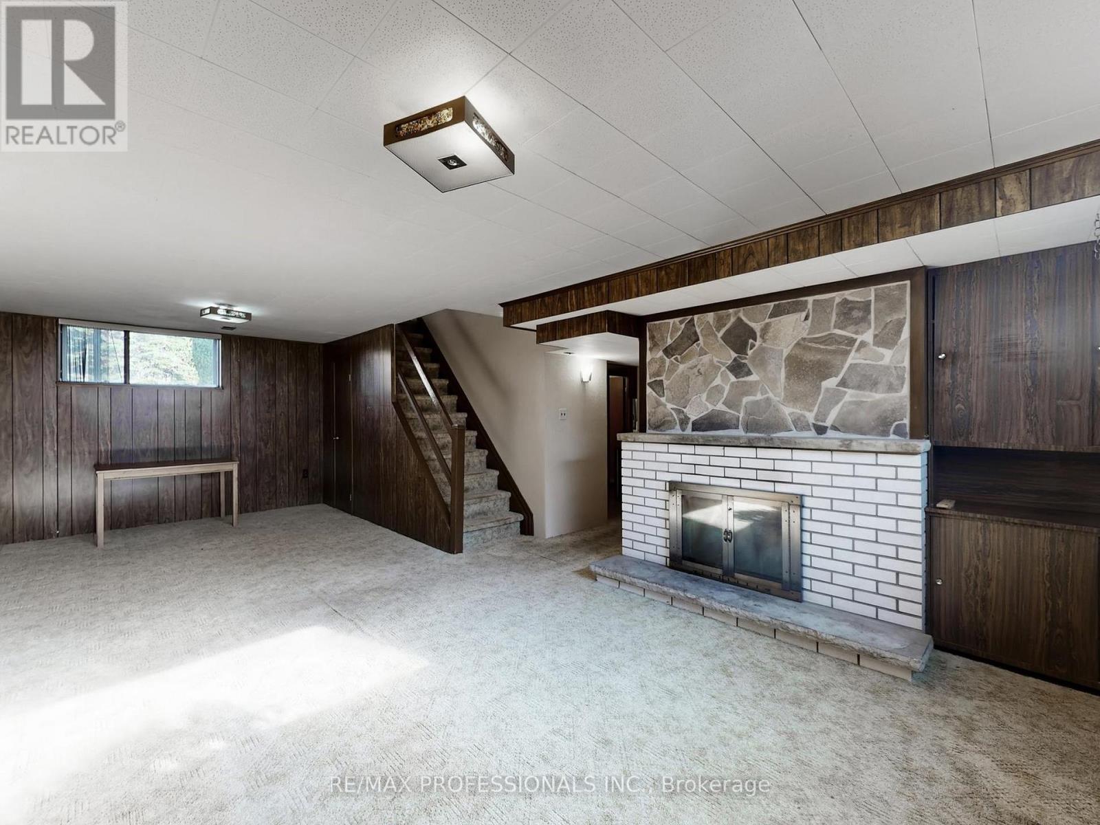 1579 Liveoak Drive N, Mississauga, Ontario  L5E 2X5 - Photo 20 - W12962896