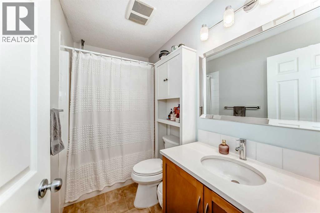 32 Country Village Lane NE, Calgary, Alberta  T3K 0E7 - Photo 22 - A2299115