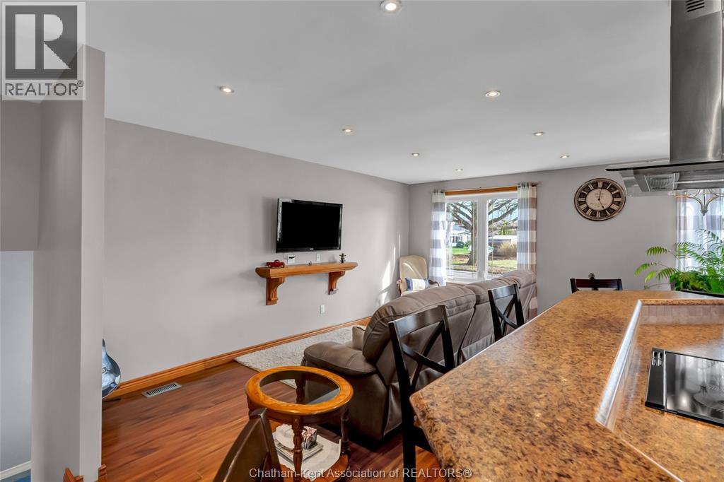 885 Hilda Avenue, Wallaceburg, Ontario  N8A 4T3 - Photo 10 - 26007083