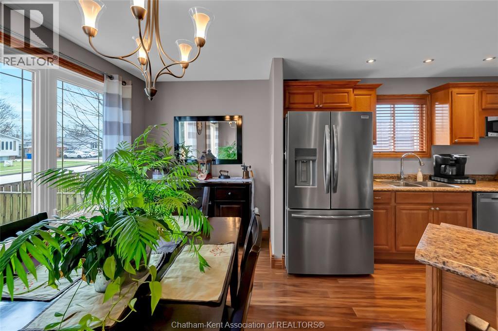 885 Hilda Avenue, Wallaceburg, Ontario  N8A 4T3 - Photo 15 - 26007083