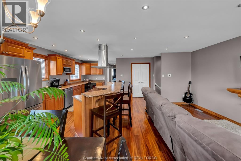 885 Hilda Avenue, Wallaceburg, Ontario  N8A 4T3 - Photo 9 - 26007083