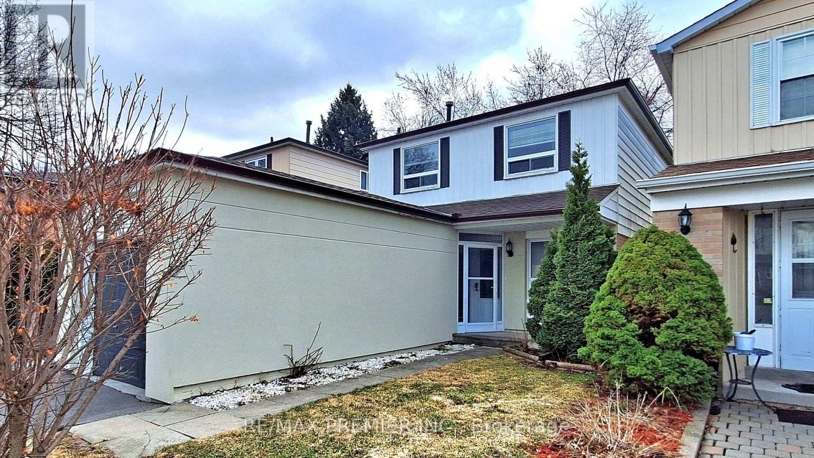 742 Beman Drive, Newmarket, Ontario  L3Y 4Z2 - Photo 4 - N12926114