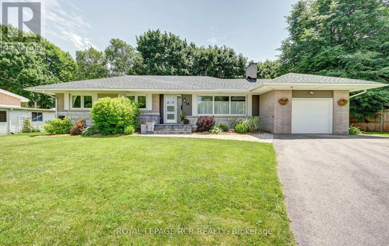 15 Banting Drive, Orangeville, Ontario  L9W 2J5 - Photo 3 - W12811618