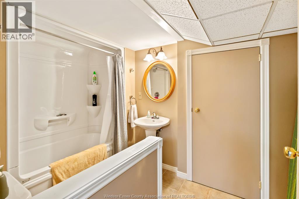 3055 Lauzon Road, Windsor, Ontario  N8T 2Z7 - Photo 25 - 26007078