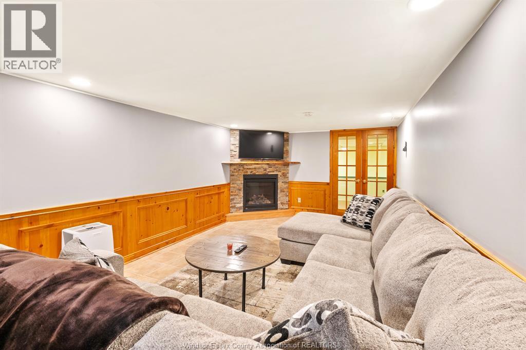 3055 Lauzon Road, Windsor, Ontario  N8T 2Z7 - Photo 21 - 26007078
