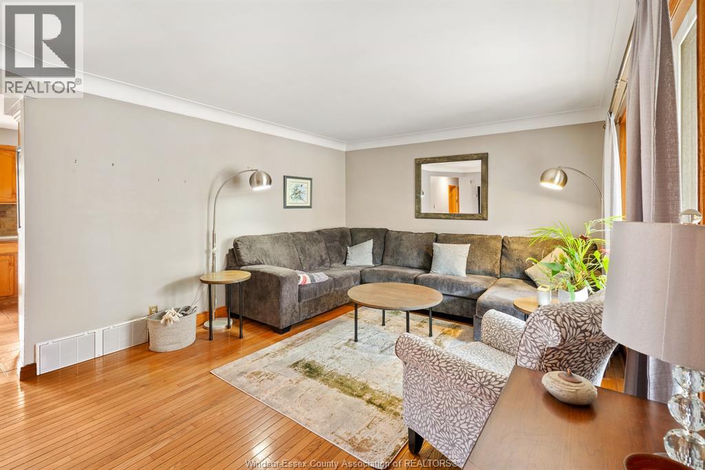3055 Lauzon Road, Windsor, Ontario  N8T 2Z7 - Photo 6 - 26007078
