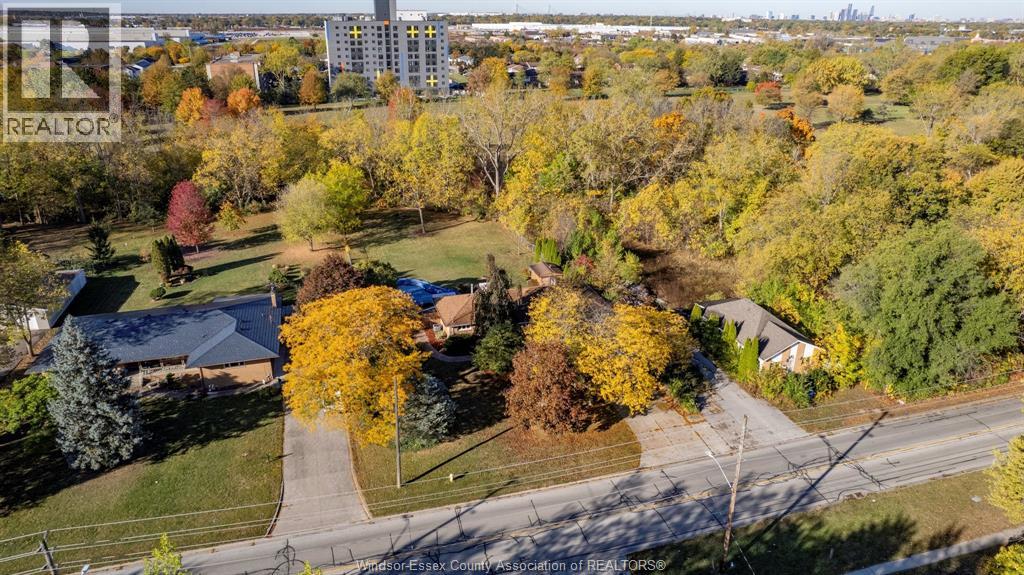 3055 Lauzon Road, Windsor, Ontario  N8T 2Z7 - Photo 42 - 26007078