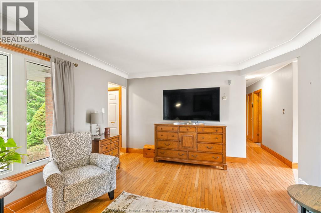 3055 Lauzon Road, Windsor, Ontario  N8T 2Z7 - Photo 14 - 26007078