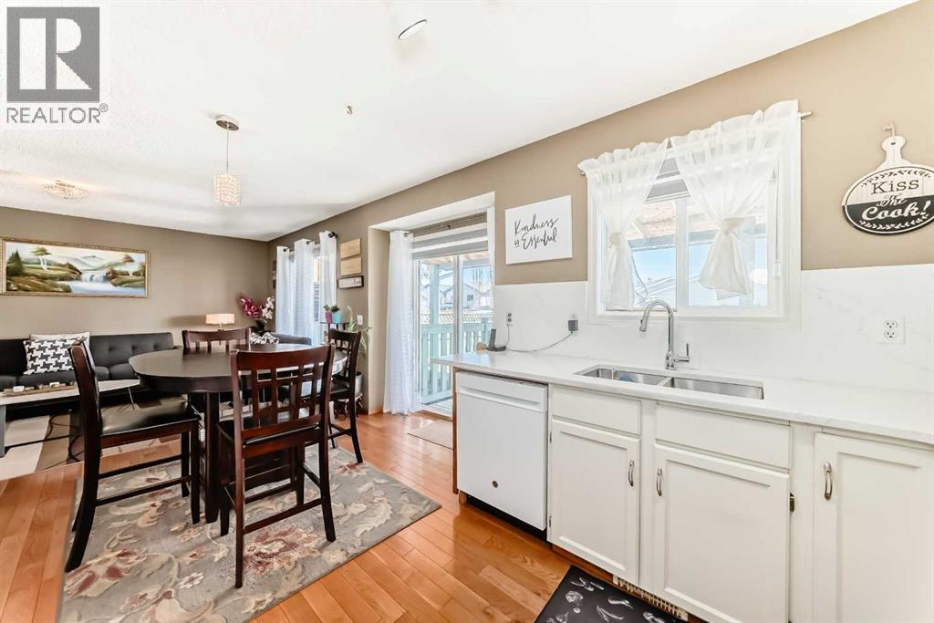 69 Applemont Place Se, Calgary, Alberta  T2A 7S3 - Photo 9 - A2299151