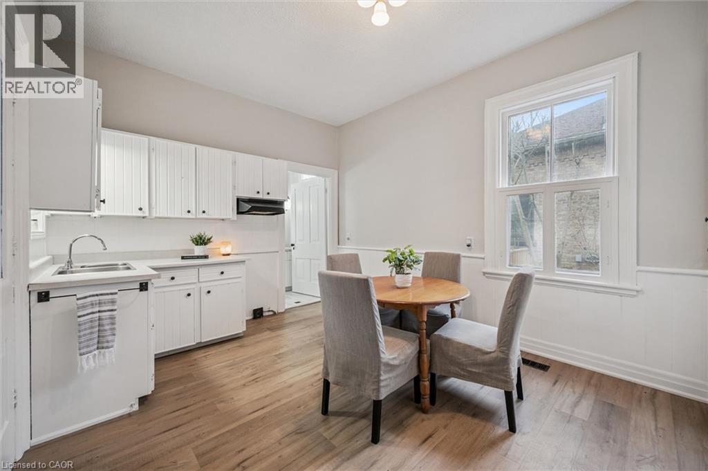 56 Walnut Street, Paris, Ontario  N3L 2J3 - Photo 11 - 40815279