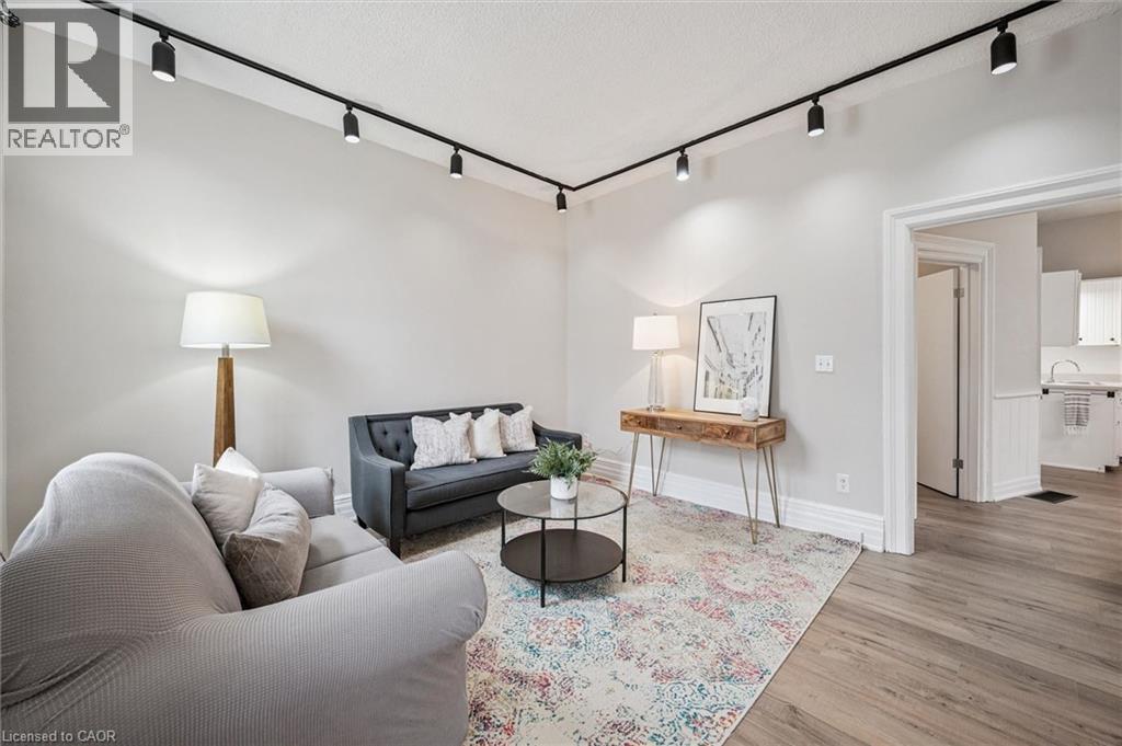 56 Walnut Street, Paris, Ontario  N3L 2J3 - Photo 8 - 40815279