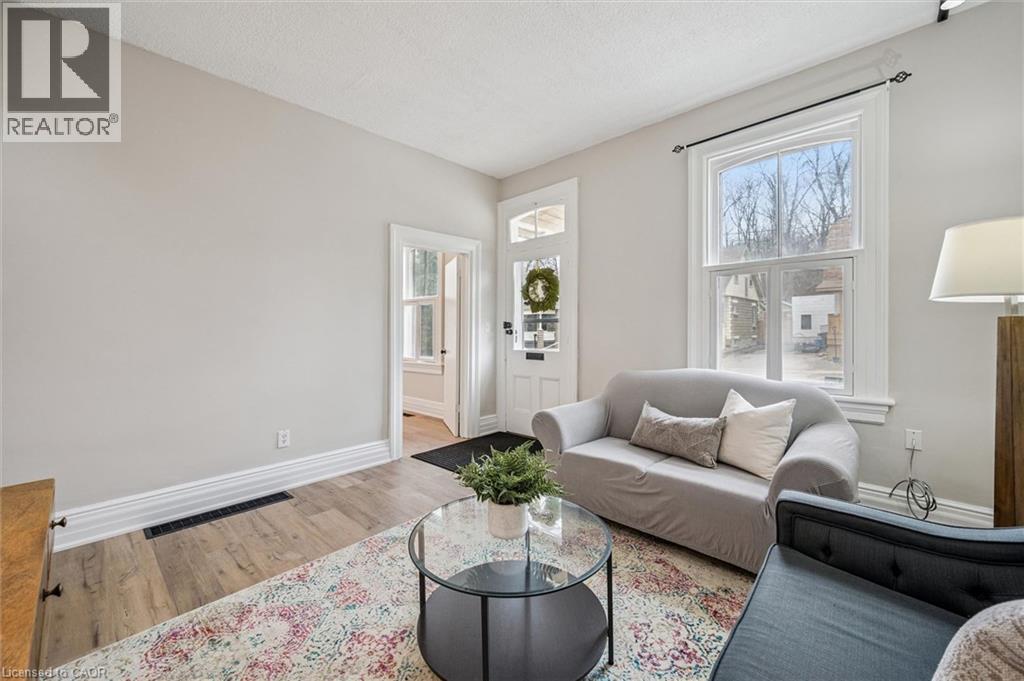 56 Walnut Street, Paris, Ontario  N3L 2J3 - Photo 9 - 40815279