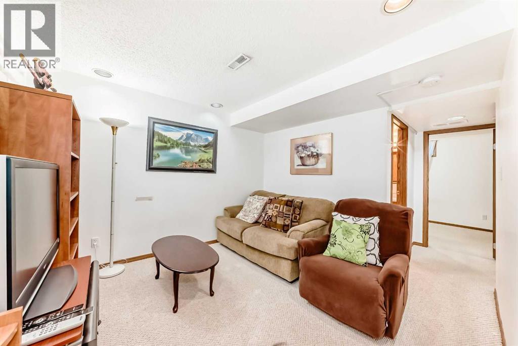 69 Applemont Place Se, Calgary, Alberta  T2A 7S3 - Photo 37 - A2299151