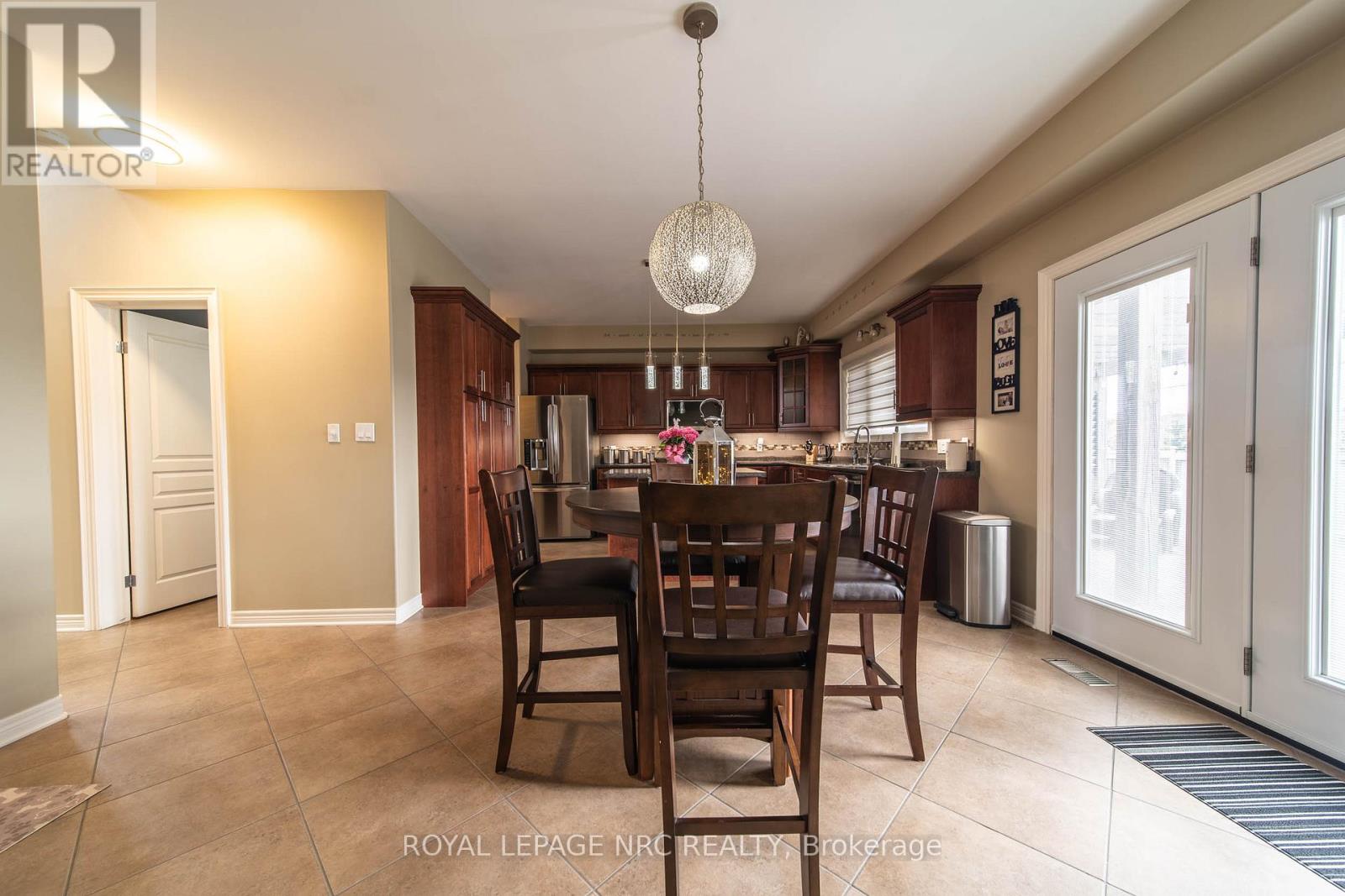 325 Hillsdale Road, Welland, Ontario  L3C 7M2 - Photo 9 - X12962960