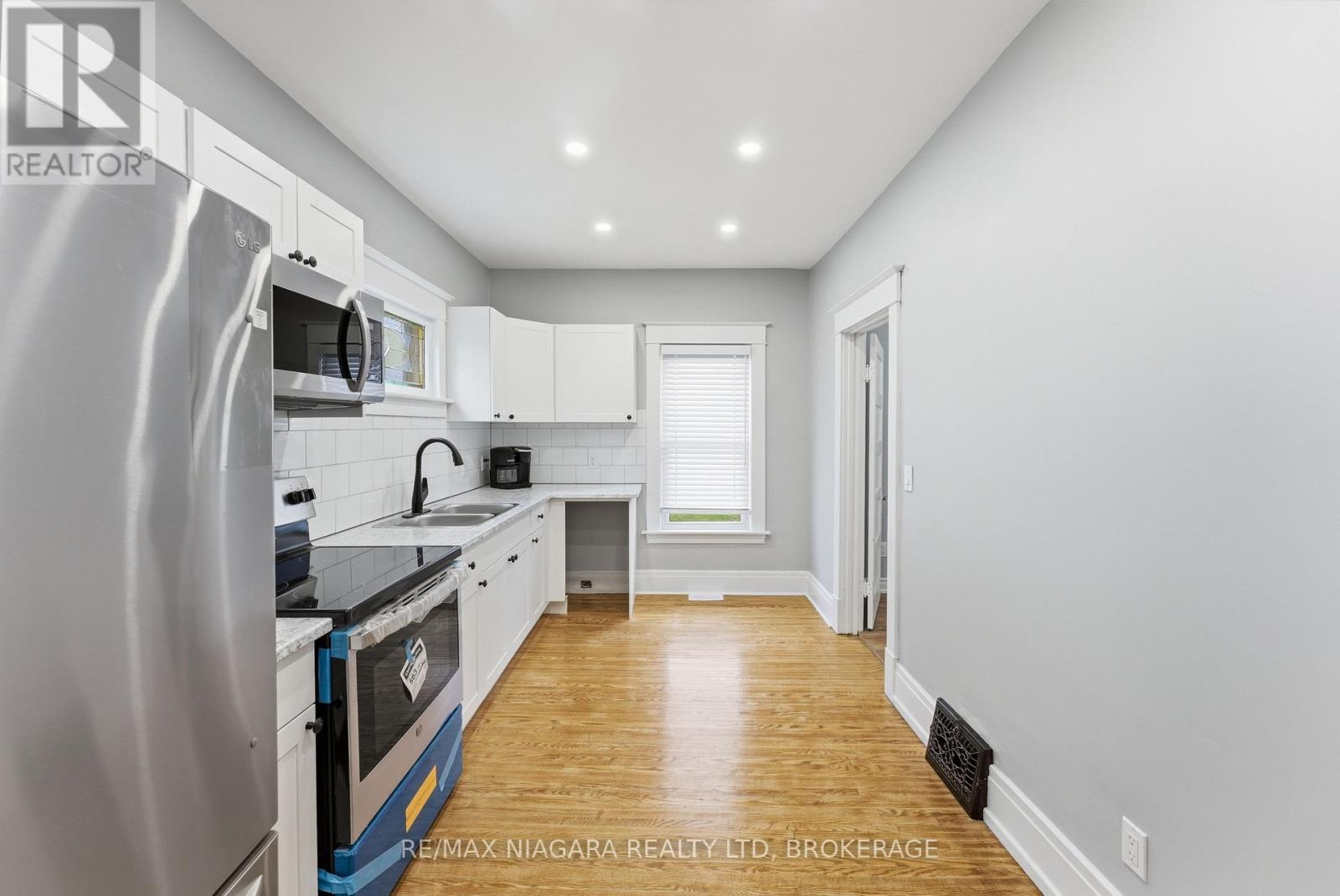 4733 Jepson Street, Niagara Falls, Ontario  L2E 1J7 - Photo 7 - X12963108