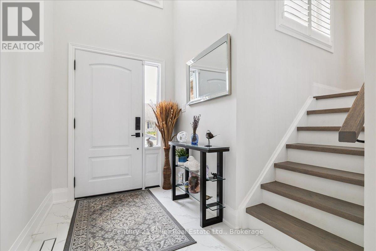 230 Appleby Road, Hamilton, Ontario  L9G 2V7 - Photo 3 - X12962976