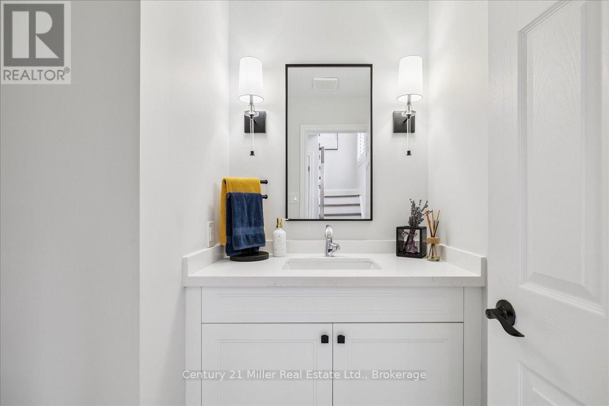 230 Appleby Road, Hamilton, Ontario  L9G 2V7 - Photo 4 - X12962976