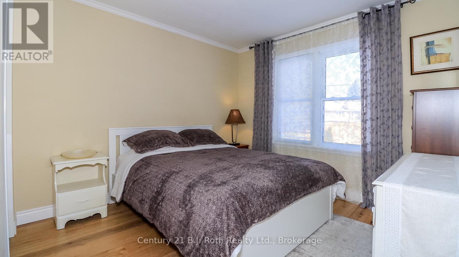 156 The Westway, Toronto, Ontario  M9P 2C1 - Photo 14 - W12963056