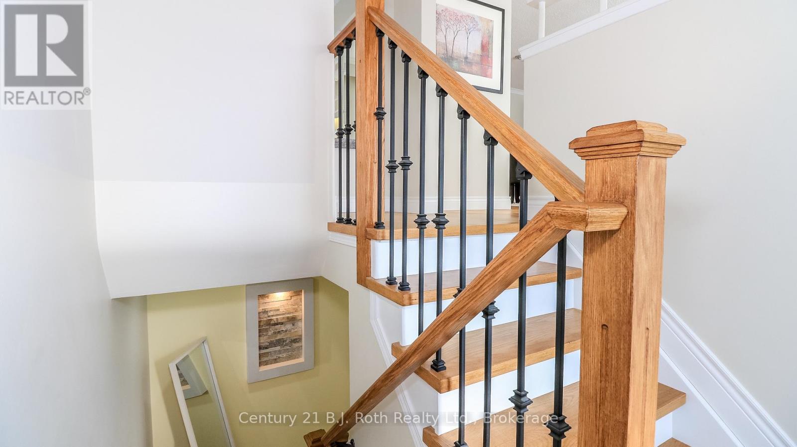 156 The Westway, Toronto, Ontario  M9P 2C1 - Photo 6 - W12963056