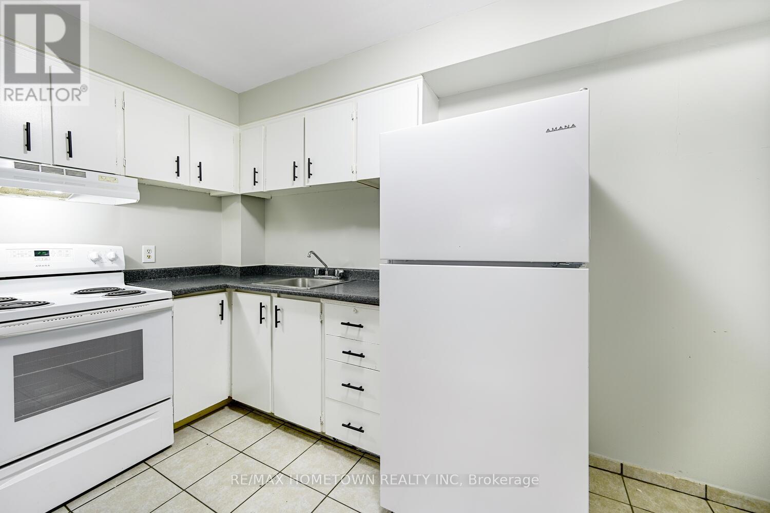 310 - 815 Kyle Court, Brockville, Ontario  K6V 6J7 - Photo 12 - X12963148