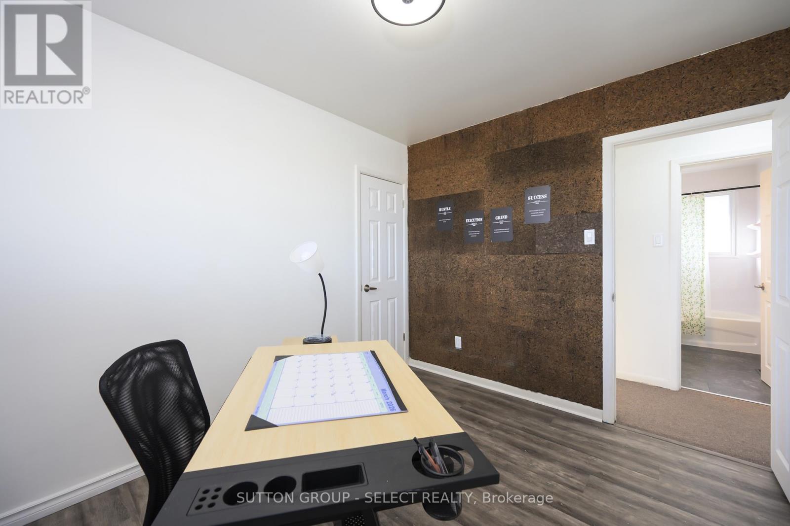 47 Aponi Crescent, London East, Ontario  N5V 2V3 - Photo 13 - X12960248