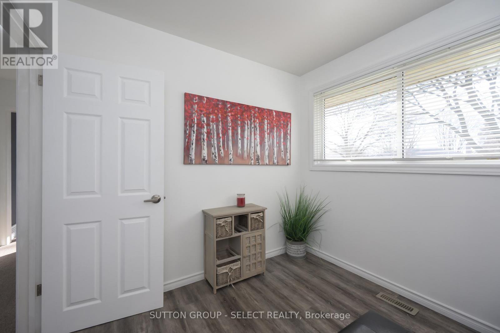 47 Aponi Crescent, London East, Ontario  N5V 2V3 - Photo 17 - X12960248