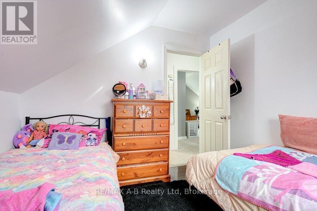 21 College Street, Stratford, Ontario  N5A 4R4 - Photo 17 - X12962996