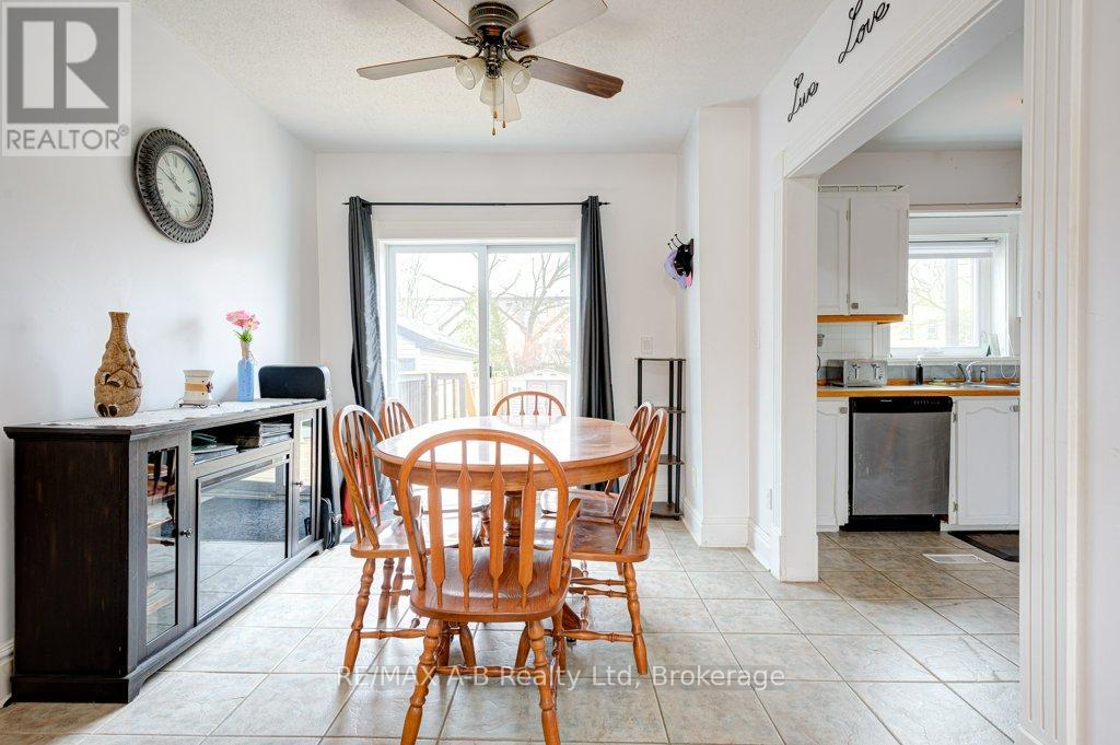 21 College Street, Stratford, Ontario  N5A 4R4 - Photo 7 - X12962996