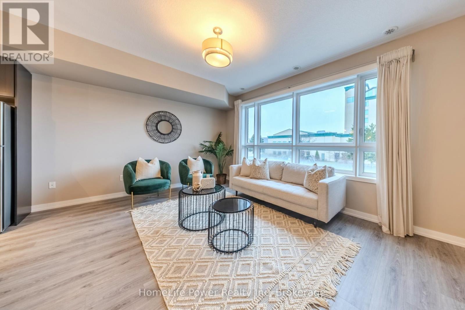 79 Esplanade Lane, Grimsby, Ontario  L3M 0H2 - Photo 4 - X12963114