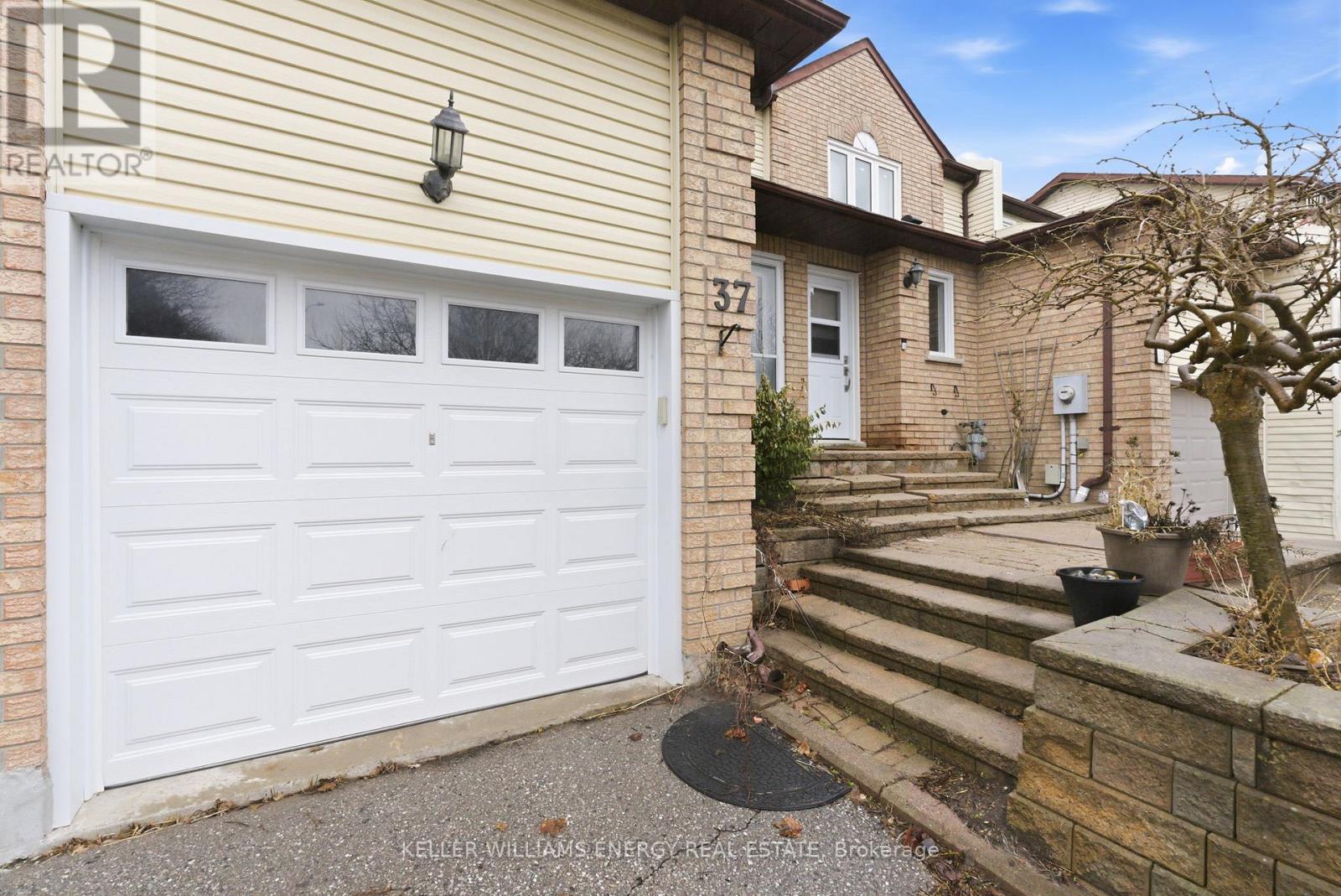 37 Moulton Court, Clarington, Ontario L1E 2W4 - Photo 3 - E12963092