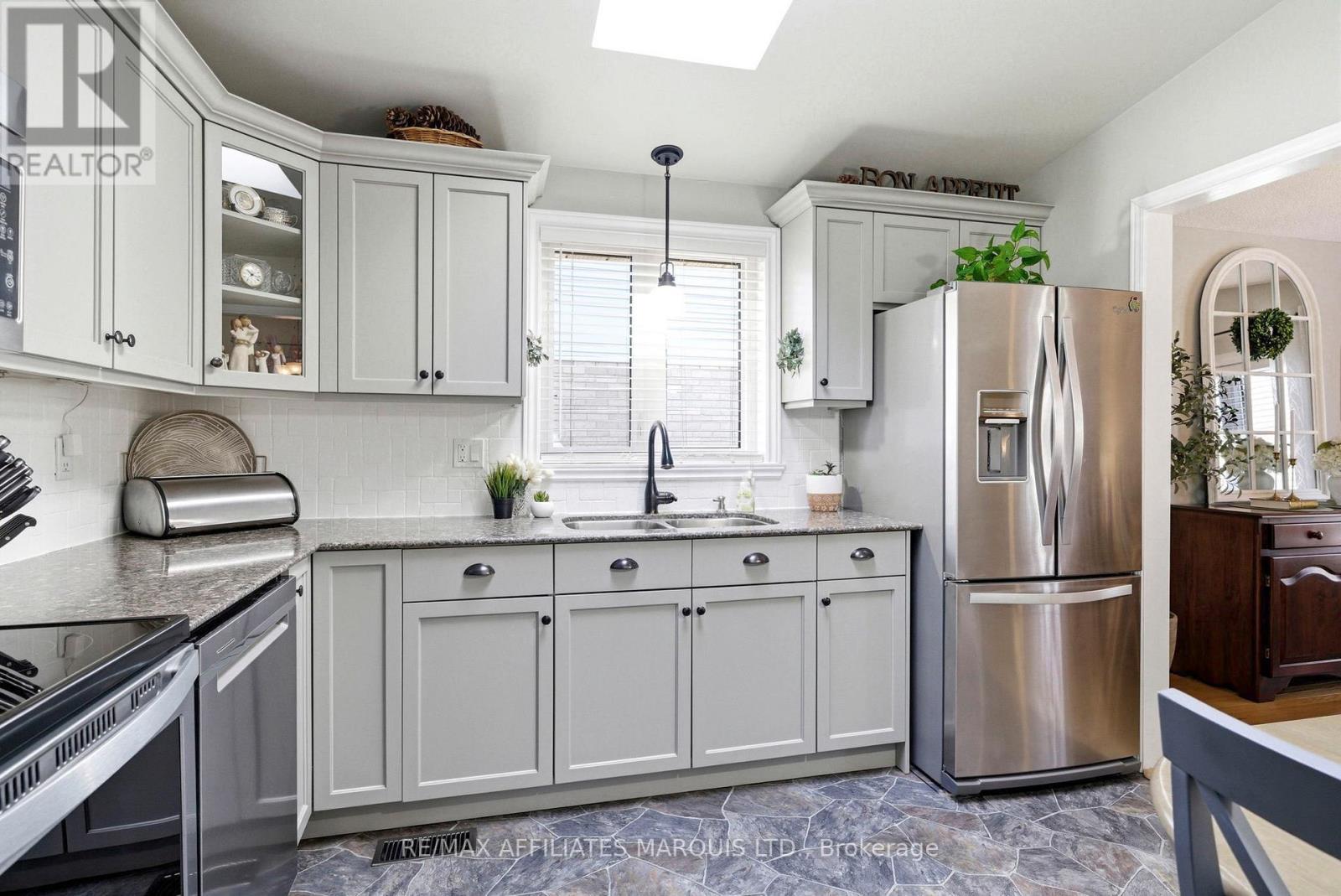 1429 Holy Cross Boulevard, Cornwall, Ontario  K6H 6Z5 - Photo 17 - X12963054