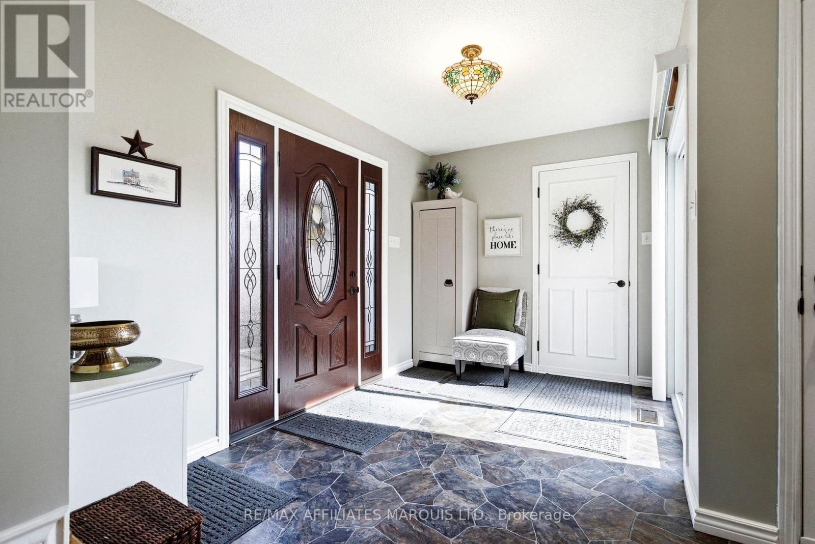 1429 Holy Cross Boulevard, Cornwall, Ontario  K6H 6Z5 - Photo 5 - X12963054