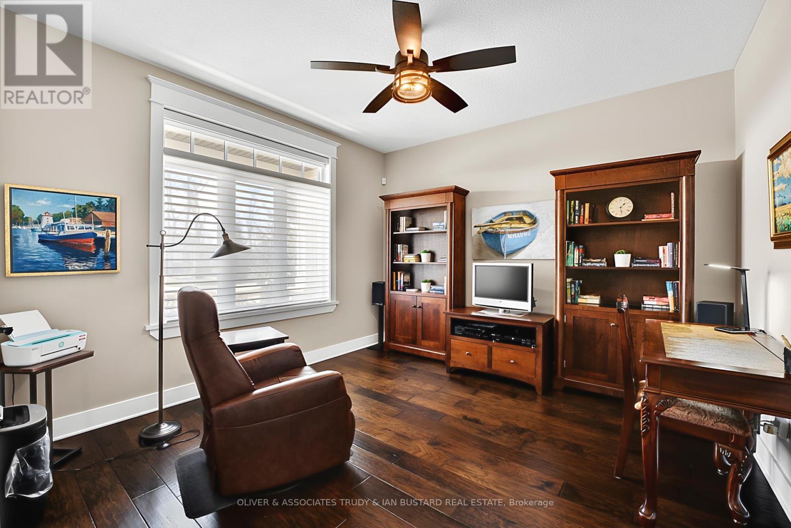 46 Erin Place, Lambton Shores (Grand Bend), Ontario  N0M 1T0 - Photo 17 - X12962932