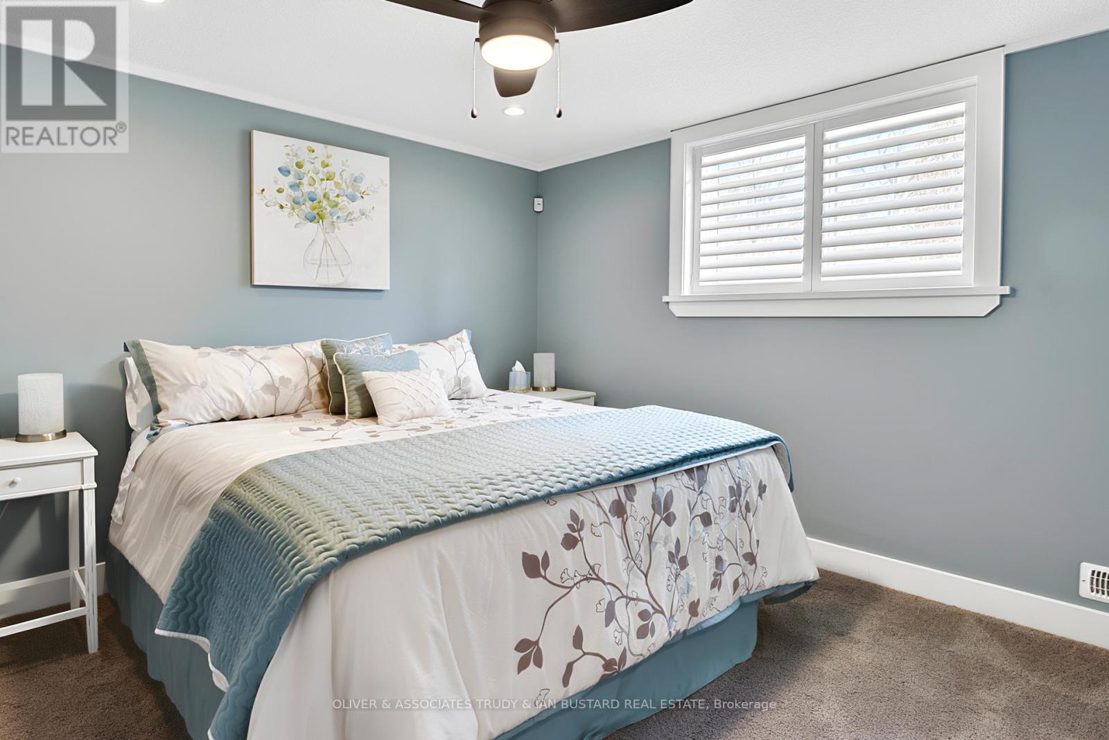 46 Erin Place, Lambton Shores (Grand Bend), Ontario  N0M 1T0 - Photo 32 - X12962932