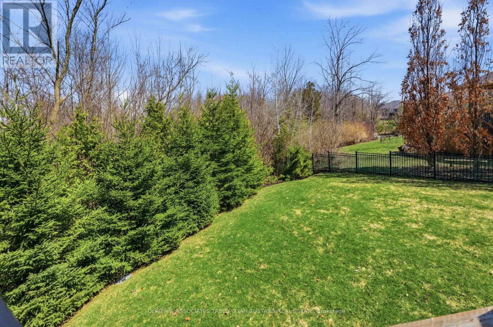 46 Erin Place, Lambton Shores (Grand Bend), Ontario  N0M 1T0 - Photo 39 - X12962932