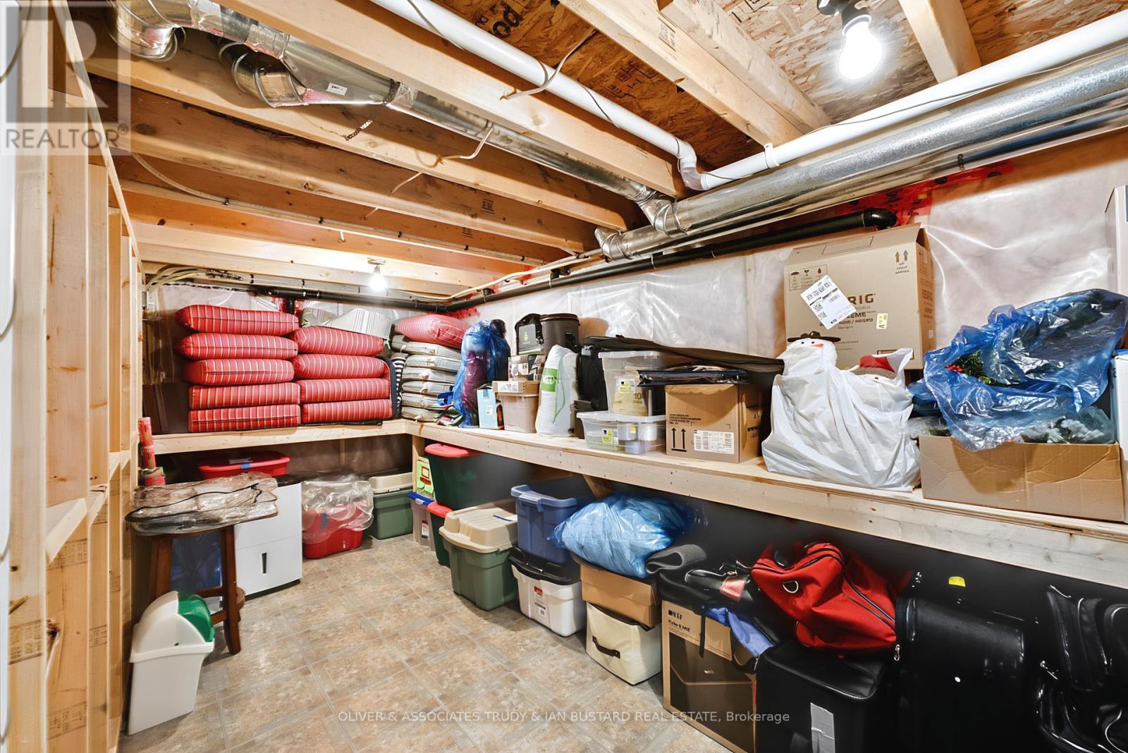 46 Erin Place, Lambton Shores (Grand Bend), Ontario  N0M 1T0 - Photo 44 - X12962932