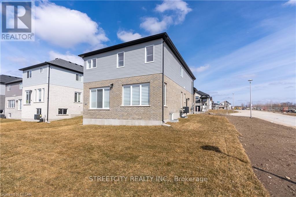 1511 Dylan Street, London East, Ontario  N5V 0B9 - Photo 35 - X12963016