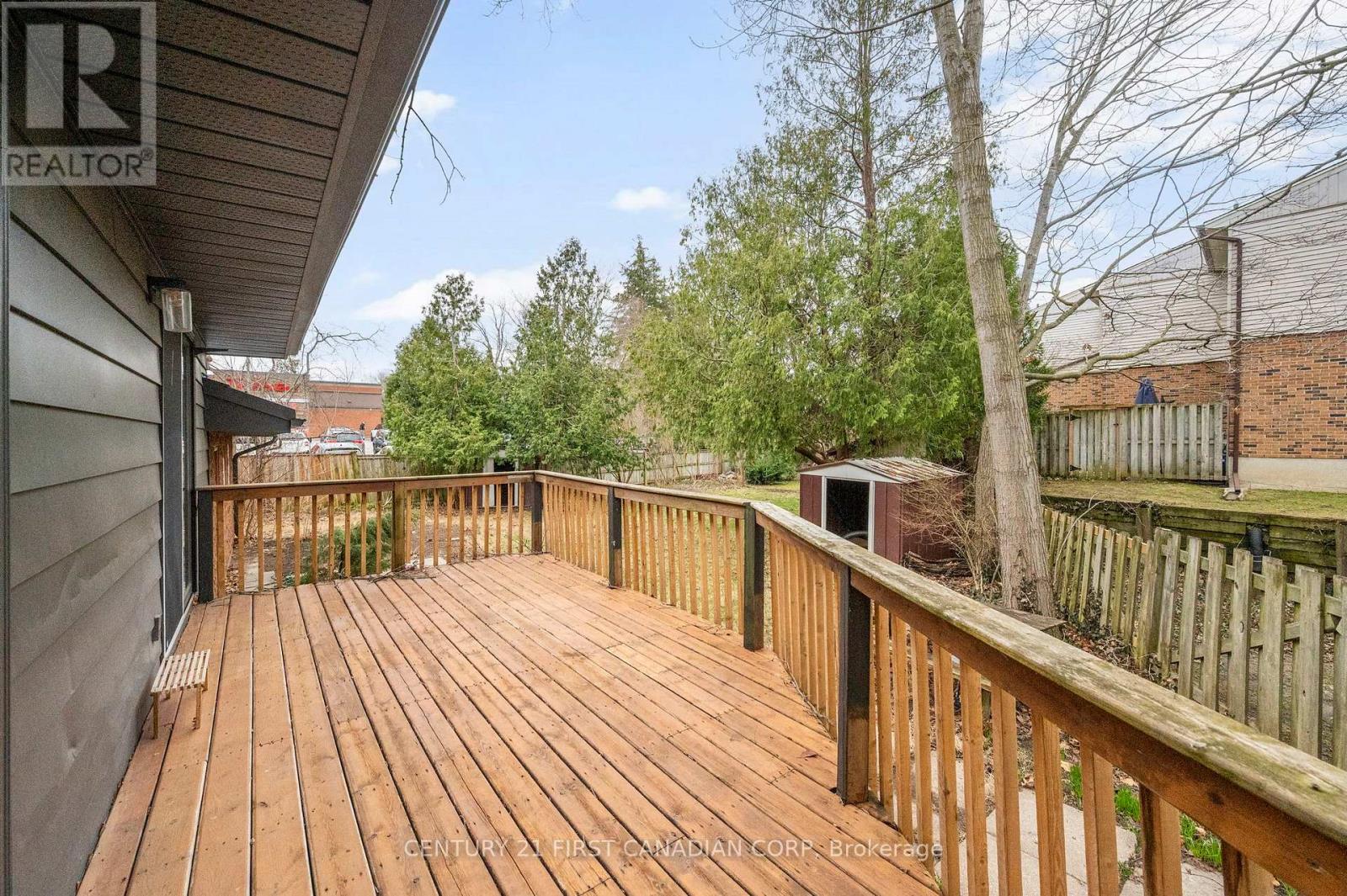 1326 Commissioners Road W, London South, Ontario  N6K 1E1 - Photo 24 - X12963026