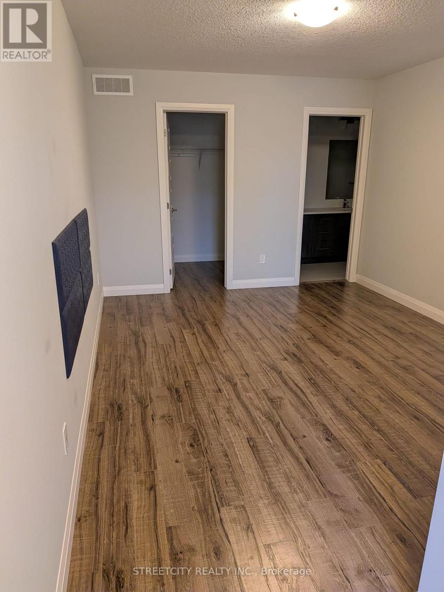 17 - 3046 Springmeadow Road E, London South, Ontario  N6J 3V9 - Photo 4 - X12963048