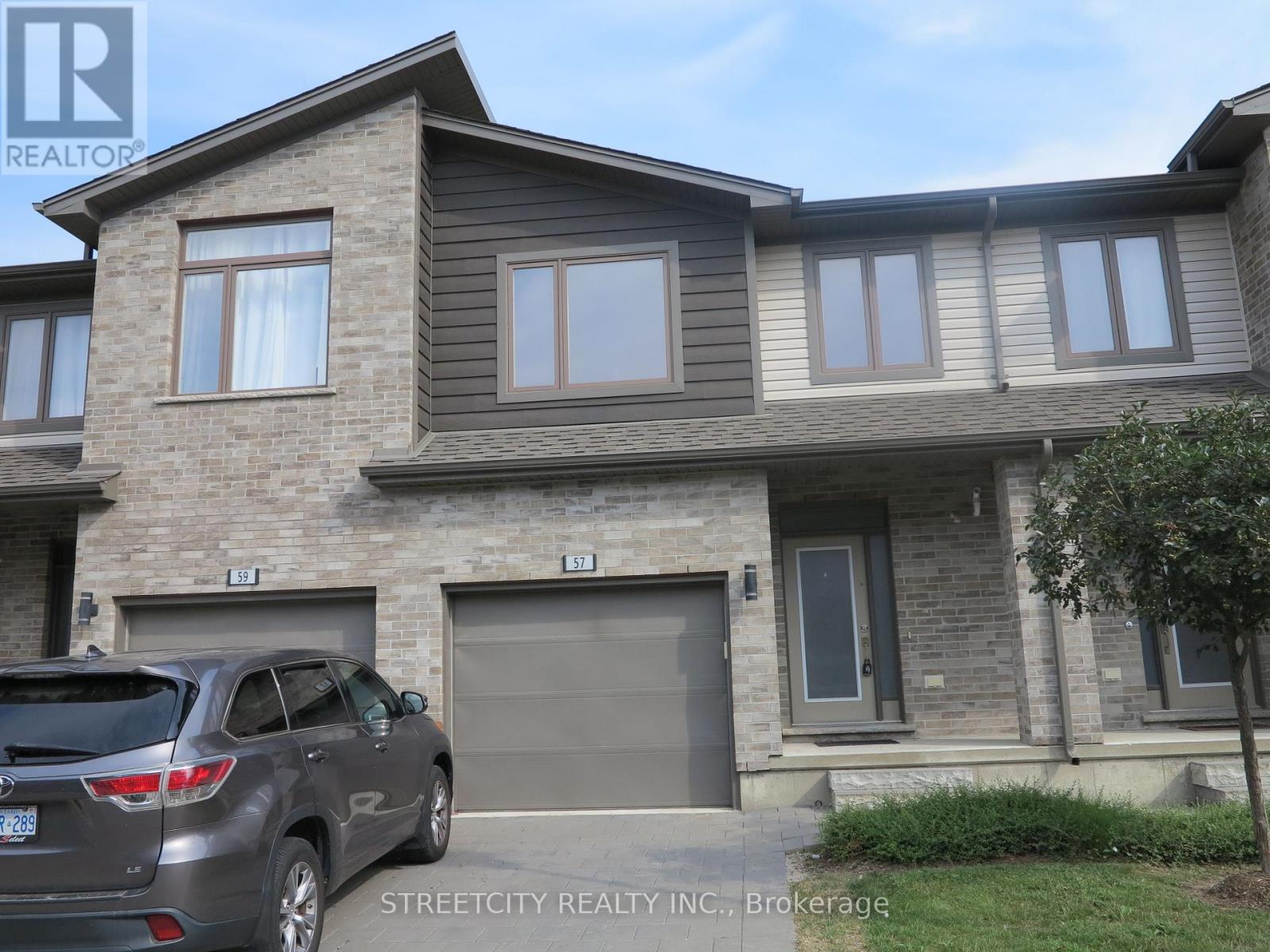 $2,700 Monthly57 - 1960 Dalmagarry Road, London North, Ontario