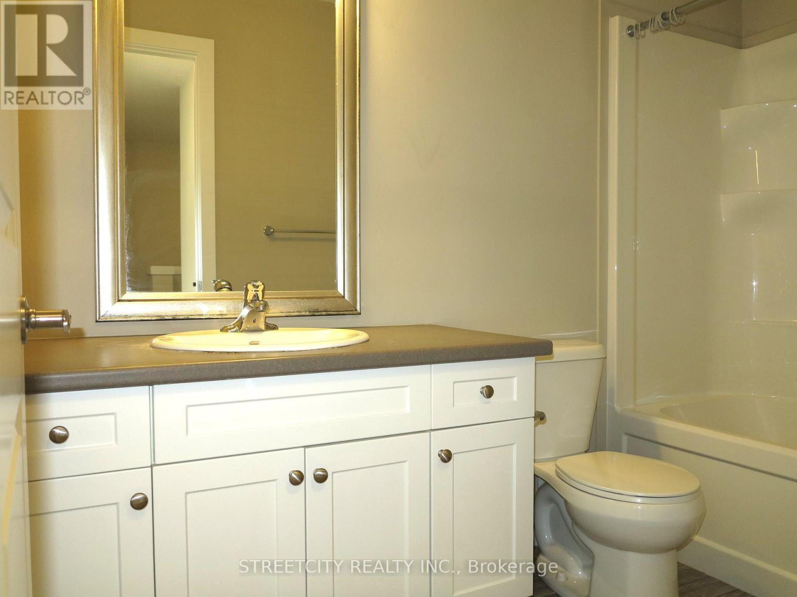 57 - 1960 Dalmagarry Road, London North, Ontario  N6G 0T8 - Photo 19 - X12963084