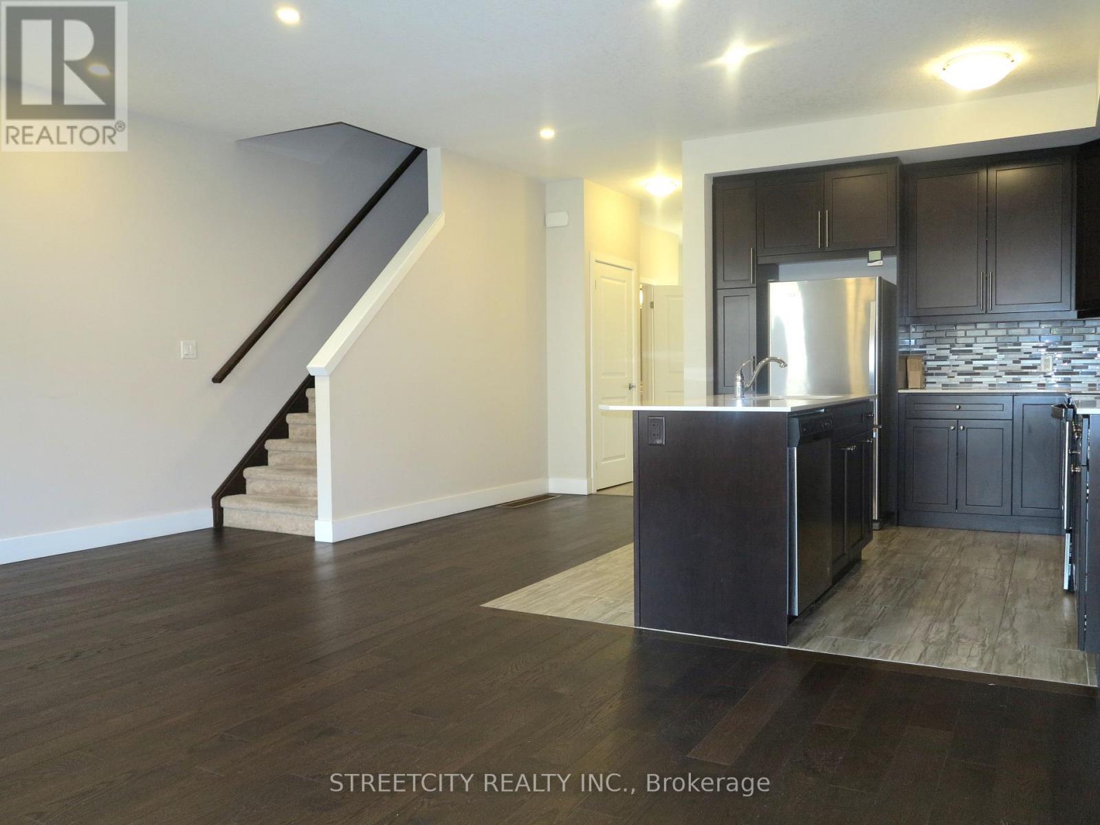 57 - 1960 Dalmagarry Road, London North, Ontario  N6G 0T8 - Photo 7 - X12963084