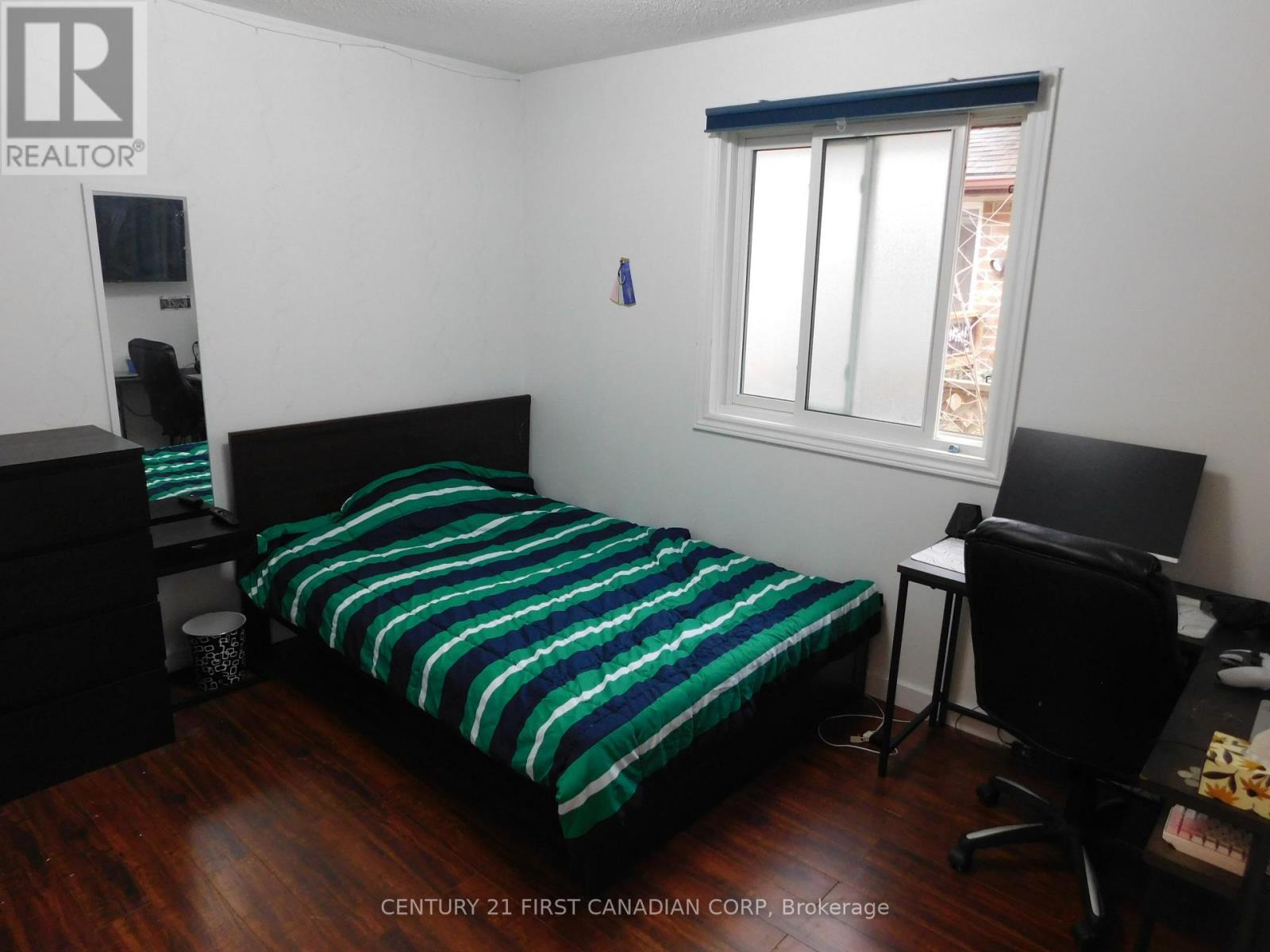 67 Weymouth Drive, London East, Ontario  N5V 4E3 - Photo 13 - X12963094