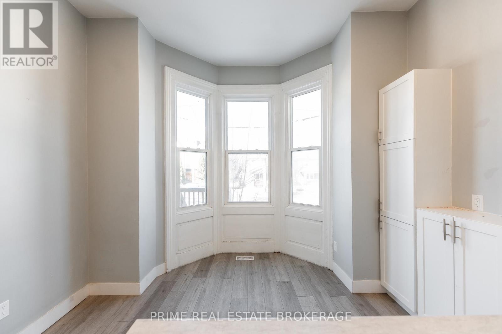 46 Stanley Street, London South (South F), Ontario  N6C 1B1 - Photo 11 - X12963106