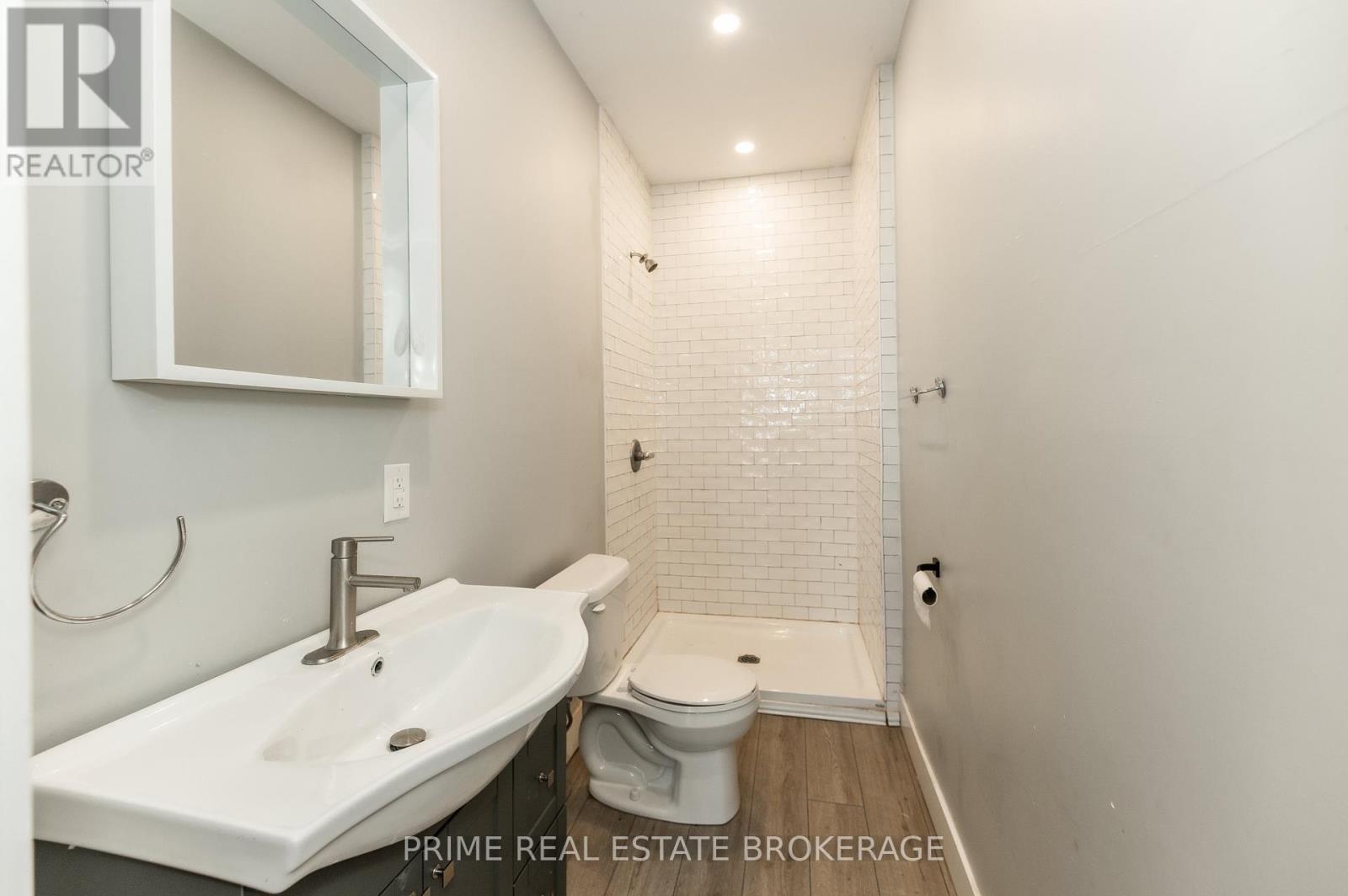 46 Stanley Street, London South (South F), Ontario  N6C 1B1 - Photo 15 - X12963106