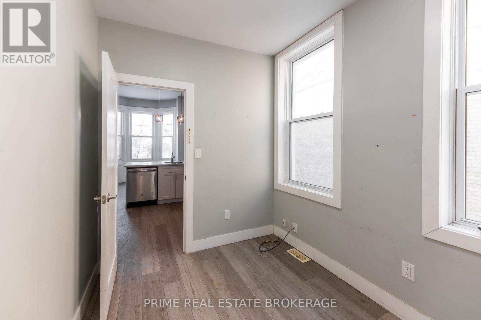 46 Stanley Street, London South (South F), Ontario  N6C 1B1 - Photo 17 - X12963106